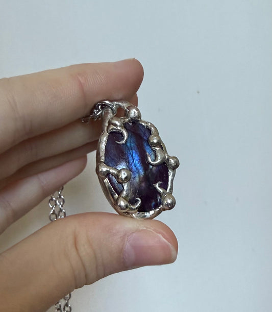 Purple labradorite