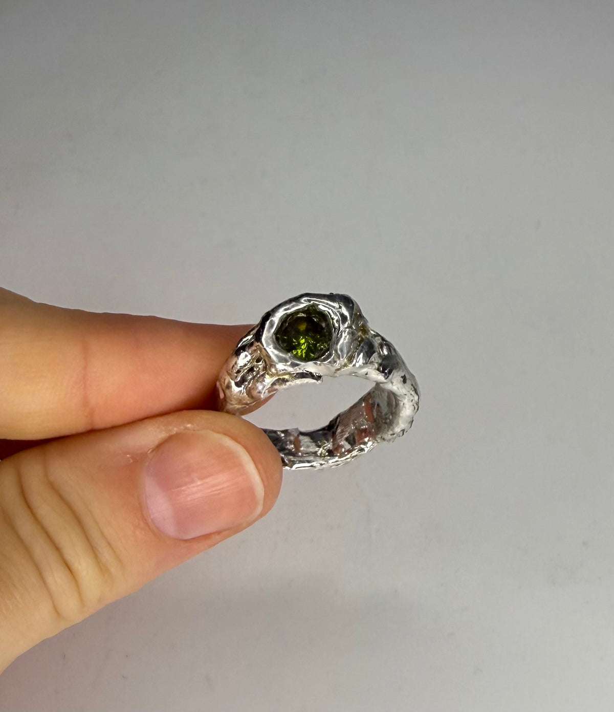 Earth Ring US 7 1/2 – Scorchedvalley