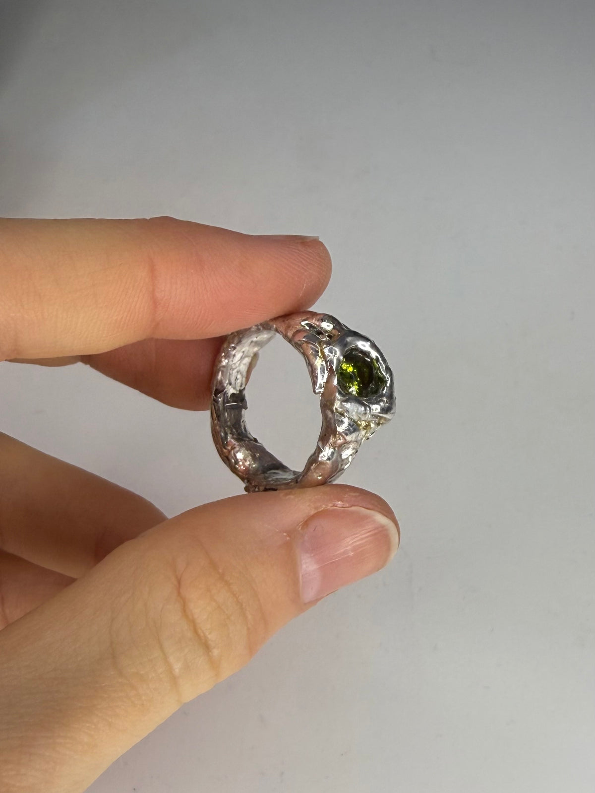 Earth Ring US 7 1/2 – Scorchedvalley